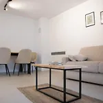 A-seven Apartment *