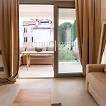 A-seven Apartment *