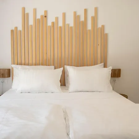 A-seven Apartment *